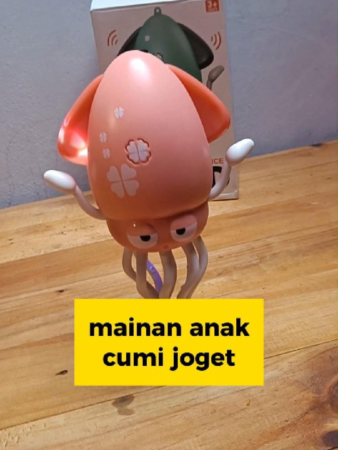 mainan anak usia 3 tahun cumi gila joget