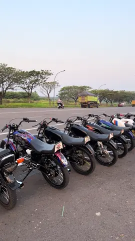 🥷🏿☕️ @abbyeksss  #rxking #byangkerok135 #twostroke #rxkingmajalengka #rxkingindonesia 
