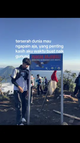 1 bulan 1 gunung biar tetep waras🙏😭 #pendakigunung #pendakifomo #gunungsumbing 