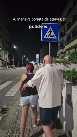 Como atravessar a passadeira! 😂 😂  @🔥~BrunoBuda~🔥  #trend #trenviral #CapCut #funny #foryou #casaltiktok #pedropedropedropedro 