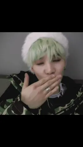 mint hair yoongi.. #btsarmy #ot7 #yoongi #edit #clairo #btsedit #gifs #minthair #minthairedyoongi 