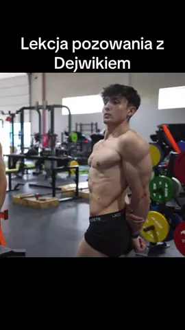 Lekcja pozowania #dc #dlaciebie #viral #gym #siłownia 