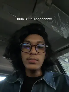 belom juga setahun gondrongnya moms 😄  #akuingingondrong