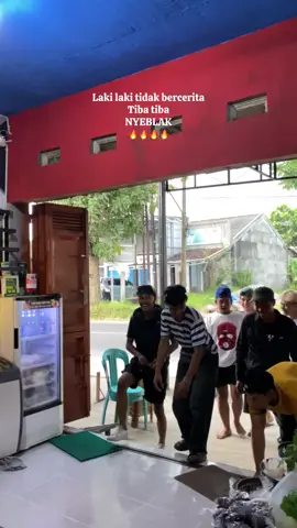 Laki laki tidak bercerita tiba tiba nyeblak #promomakangajian #xyzbca #magelang #seblakgalakmaharani #magelang24jam #fyp #fypシ #seblakviral #seblakceker #magelang #seblakgalakmaharani #magelang24jam 