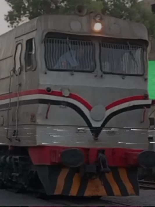 الترند بطريقتي 🫰#locomotive #emd #train #HENCSHEL_AA22 #ENR 