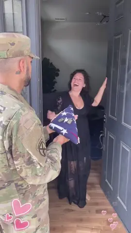 Fallen soldiers coming home #military #soldier #fallensoldier #soldierhomecoming #sad #funeral #soldiercominghome #america