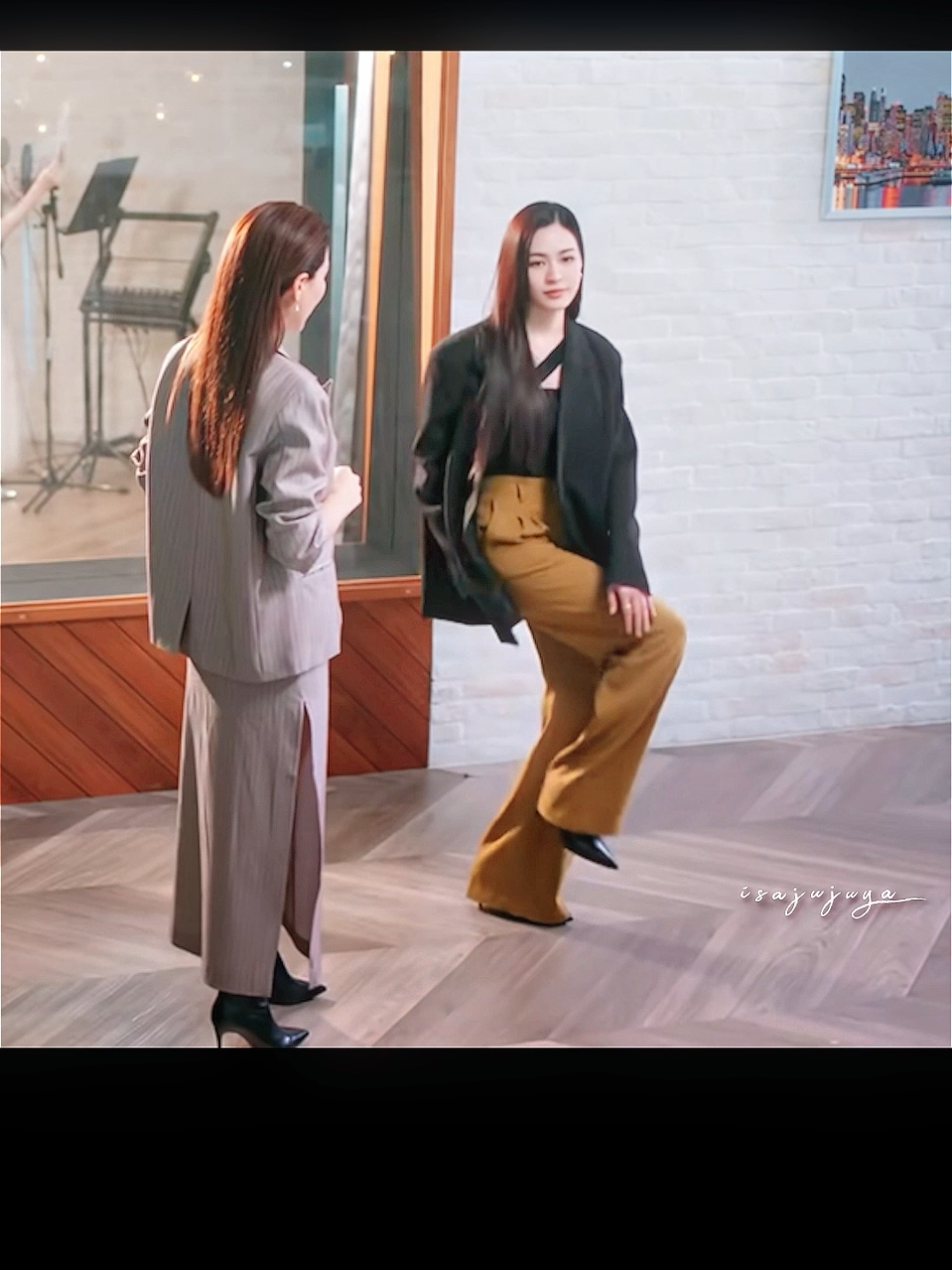 Lingling Kwong's debut🔥🤣 #OnlyYouep2 #เพียงเธอ #TawanAyla #tawanira  #LingOrm #wlw #isajujuya #thaigl #dance #sing 