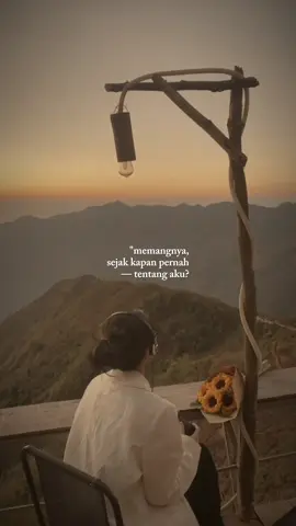 #CapCut memangnya, sejak kapan pernah tentang aku  suara @Fauziyah Almunazar #fypシ゚ #trend #lirik #templatecapcut #protemplateid #qoutes #katakata 