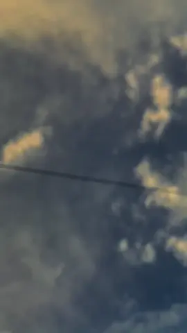 - *أنت تبكي دائما على الدنيا فمتى ستبكي على خطاياك؟* *Nangisin dunia mulu, nangisin dosanya kapan? :