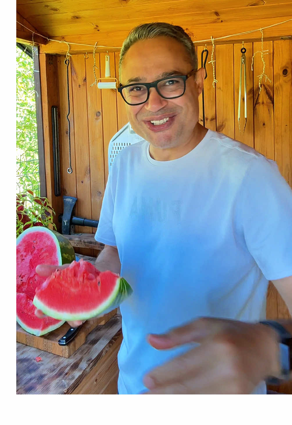 That’s how you enjoy a #watermelon 🍉🍉🍉