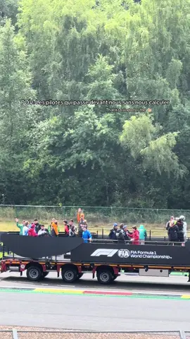 @Lando Norris @McLaren thanks for the 👋🏼 