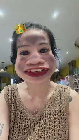 Làm gì có chuyện đó. Hử địch chị cho tỉnh nè cưng