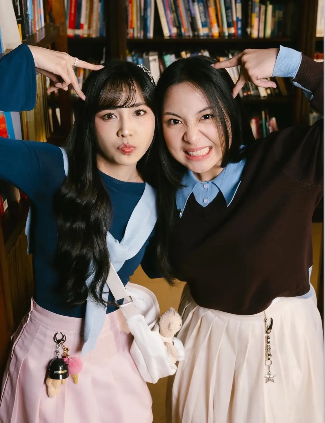 Oshi 1 frame itu another level of happines😆🤏 #bernadya #gita #gitajkt48 #gitasekarandarini #jkt48 #jkt48newera #fyp #foryou 