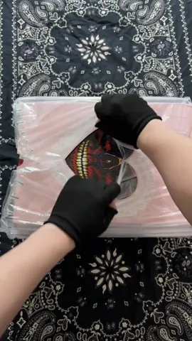 Unboxing dunk strange love 🔥 #fyp #unboxing #streetwear #sneakers #fashion #goviral #sneakerhead #dunk #luxuryshoes #unboxing #StreetFashion 