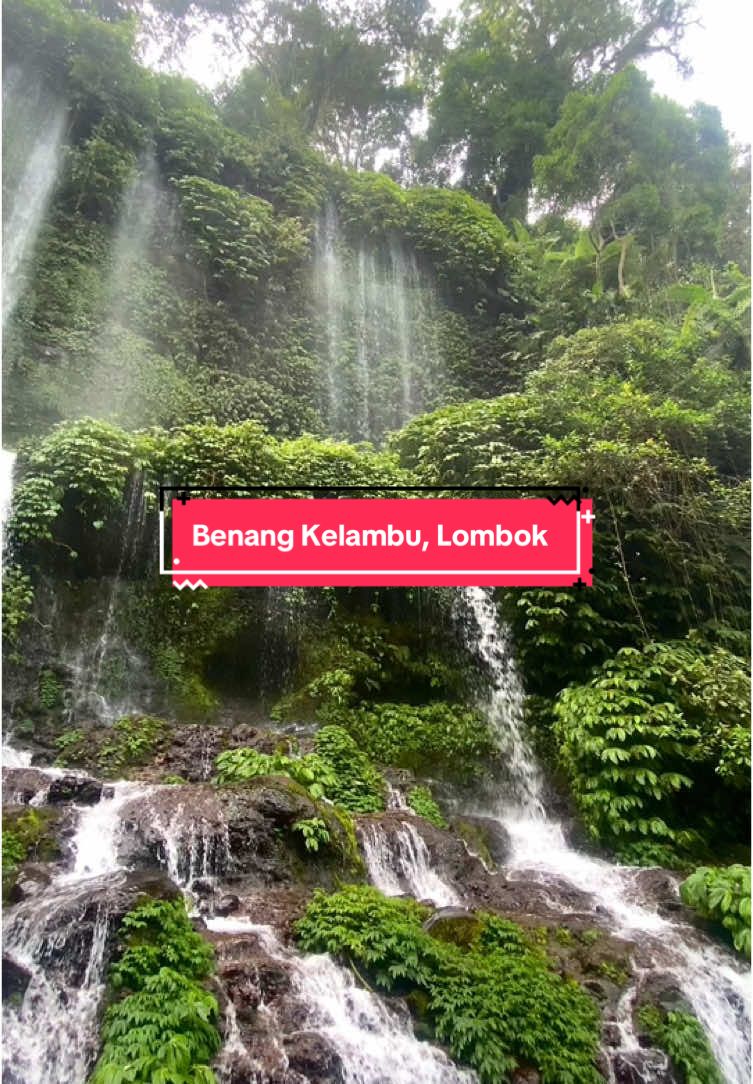 📍Benang Kelambu Waterfall, Central Lombok Regency.  Salah satu destinasi Geopark Taman Nasional Rinjani di desa Aik Darek, Lombok Tengah. Sebelum ke benang kelambu, temen temen bisa melewati air terjun benang stokel dengan 3 sumber mata airnya✨  HTM : 5k/org untuk tiket masuk Note : siapkan fisik karena naik turun anak tangga yang bertubi tubi, but worth to pay for ✨🥂 (yang gamau capek bisa pake ojek ke pintu masuk area air terjun) #lombok #benangkelambu #rekomendasi #liburan 