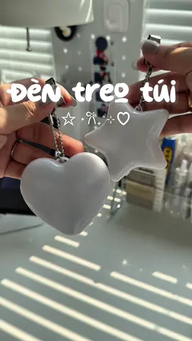 Đèn treo túi này siu tiện lun nè 🫶🏻✨ #desksetup #CapCut #decorating #fypシ゚ #bitine #decoracion #desktour #desktop #decor #unboxing #xuhuong #desk #design 