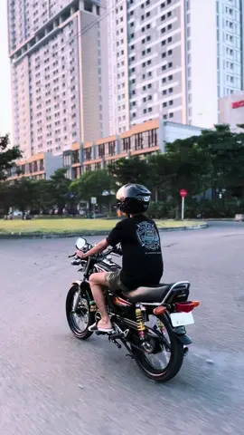 Puueehh🤙#rxking135cc #kadungblayer135 #rxkingnusantara #twostroke #rxkingindonesia #galeryrxking #rxkingbandung 
