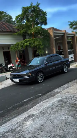 Mitsubishi eterna 25 juta cash  Siap pakai  Ps / pw / audio normal  Kelistrikan normal semua  Ac atis 🥶 Pajak off 1x  #eterna #mitsubishieterna #static #static_club #staticlifestyle #jualbelimobilseken #putragarage 