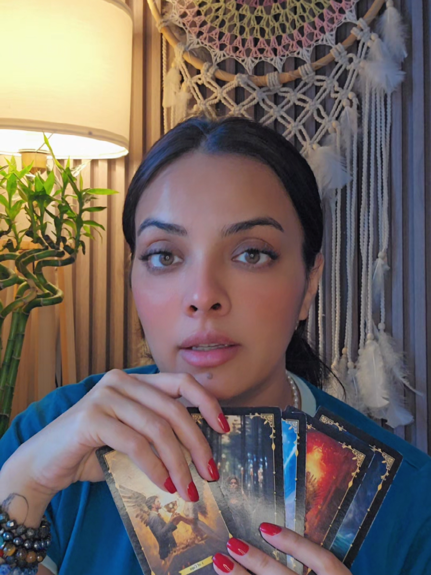 #tarot #psychology #healer #readersoftiktok #cards #tarot #salehakhanfam #psychic #healing #astrology 