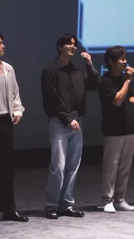 tatapan mu itu loh mas 🥹🥹😚😚😚 #leeminho_이민호 #leeminho #minozindonesia #actorkorea #omniscientreadersviewpoint 