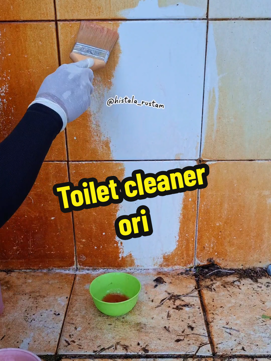 Membalas @lievia98 toilet cleaner ori pemberaih keramik #toiletcleaner #pembersihkerak #pembersihkamarmandi #pembersihkeramik 