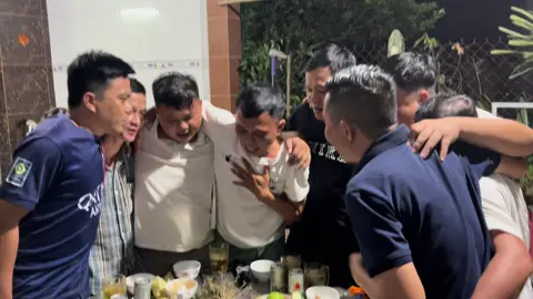 Ae mình vẫn dậy nhe 