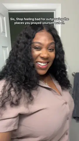 Stop feeling guilty for doing what you wanted in the first place. You’re not wrong for evolving. You prayed for growth, and sometimes that means you can’t stay in the same rooms you once begged to get out of.  Stop shrinking yourself to make others comfortable with a version of you that doesn’t even exist anymore. Keep becoming her, unapologetically. 🤍🤍🤍Moisturizer @La Roche-Posay Serum @medicube global Foundation @Maybelline NYonal Makeup lipstick @Anastasia Beverly Hills Blush  Fragrance @Givenchy Concealer @Too Faced #becomingher #BigMeEnergy #confidenceboost 