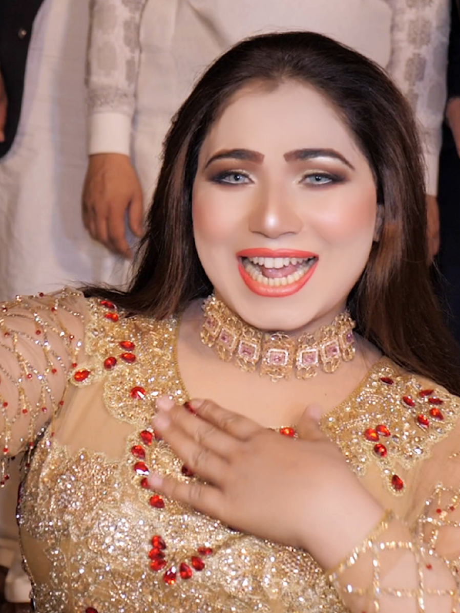 Paiyan Choorian Main Aj Satrangian  #viralvideo #punjabisong #dance #mehakmalik 