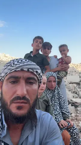 إليك مجموعة من الهاشتاغات الإسلامية الشهيرة باللغة الإنجليزية التي تستخدم على نطاق واسع على منصات التواصل الاجتماعي مثل إنستغرام، تويتر، وتيك توك: 📿 هاشتاغات إسلامية عامة: #Islam #Muslim #Quran #Hadith #Sunnah #IslamicQuotes #IslamicReminder #Deen #Hijab #ModestFashion 🕌 هاشتاغات للروحانيات والعبادة: #Dhikr #Dua #Salah #PrayForUmmah #IslamicReminders #IslamicPosts #Spirituality #JannahGoals #FearAllah #Taqwa 🕋 هاشتاغات لأيام أو مناسبات خاصة: #Ramadan #EidMubarak #JummahMubarak #Hajj #Umrah #LaylatulQadr #RamadanKareem #EidAlAdha #EidVibes 💫 هاشتاغات تحفيزية أو للتوبة: #Repentance #TurnToAllah #AllahIsGreat #GratefulToAllah #NeverLoseHope #PatienceAndPrayer #Alhamdulillah #SubhanAllah #InshaAllah #AllahuAkbar هل ترغب بهاشتاغات مخصصة لموضوع معين مثل 