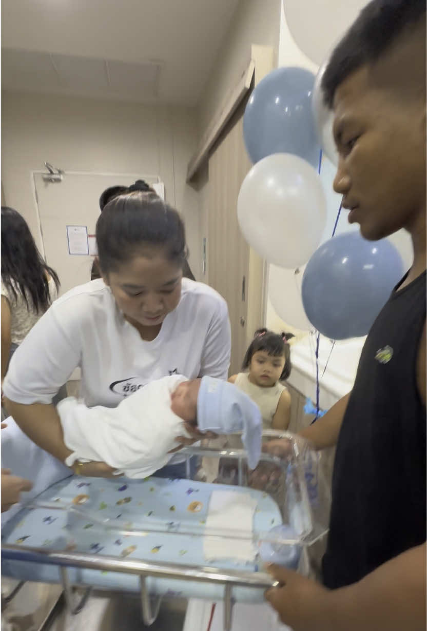 เด็กชายทินณัฐ  จำหม่ำ #รถถังจิตรเมืองนนท์ ##อัยด้า#ลูกชายรถถัง #เพนขสายรุ้ง