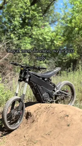 Creds @Daniel🇺🇲🏍 #talaria #surron #fyp #Summer #ugly #loyal #bikelife 