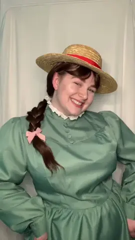 Omg found this in the drafts just now and don’t know why I never posted it! #cosplayer #howlsmovingcastle #kikisdeliveryservice #lordoftherings #entraptacosplay 