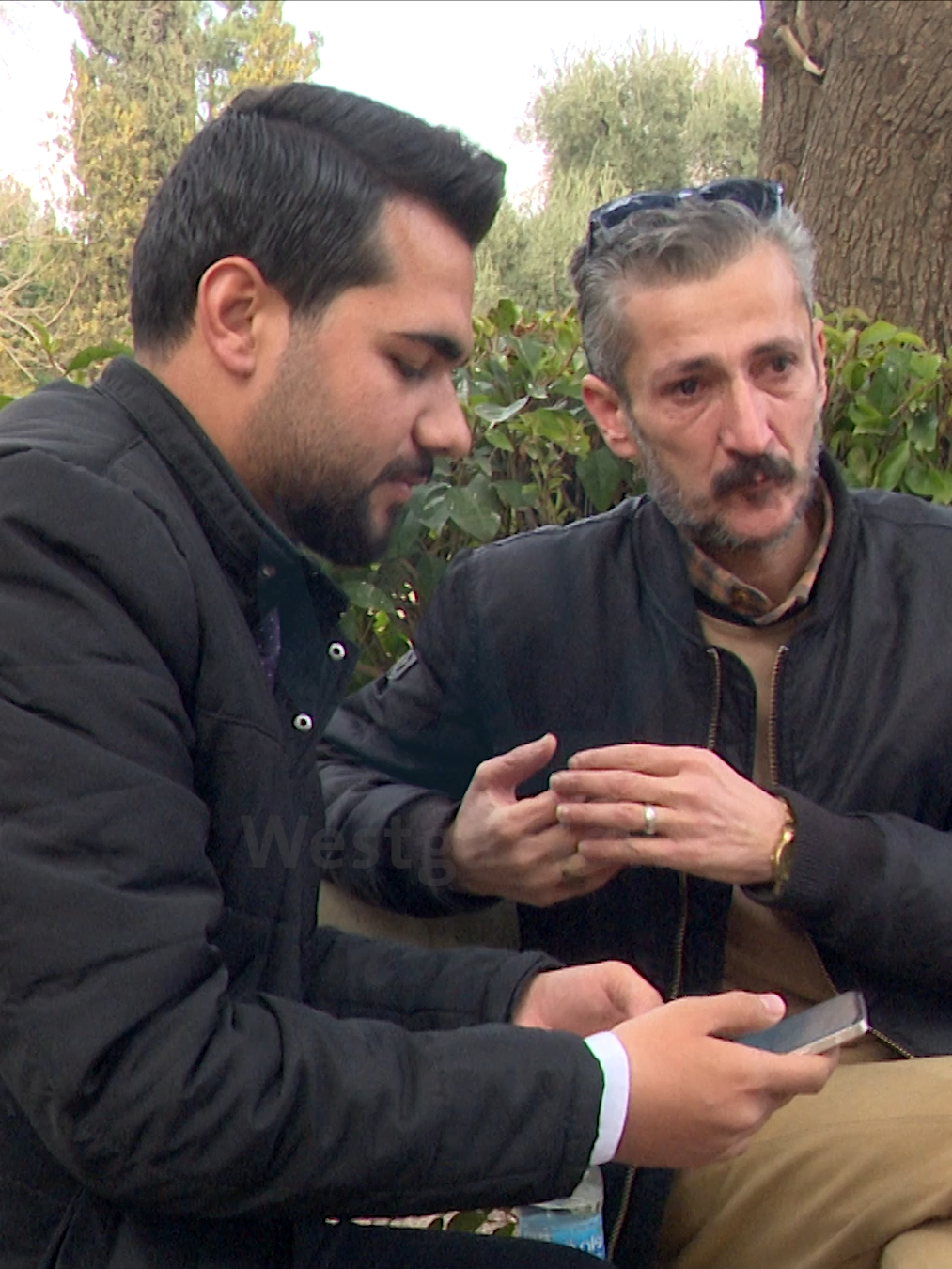 کوردۆی شاعیر کۆچی دوایی کرد کام شیعرەیت لەبەرە لە کۆمنێت دایبنێ