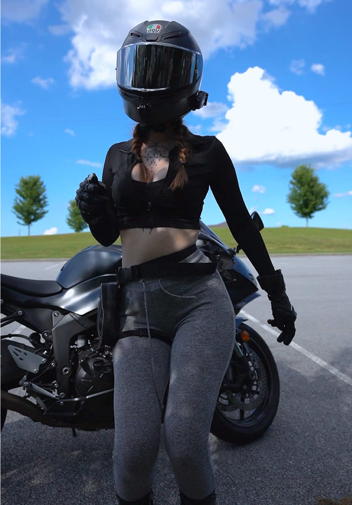 I will not be wasting that💃🏼 #dance #motorcyclesoftiktok #motogirl #zx6r 
