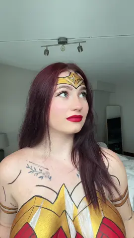 Very well actually #fyp #foryou #wonderwoman #galgadot #funny #makeuptransformation #bodypaint #makeup 