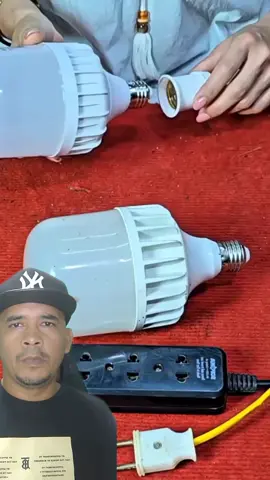 cómo reparar un bombillo led #luz #foco #reparacion #tipstiktok #hogar 