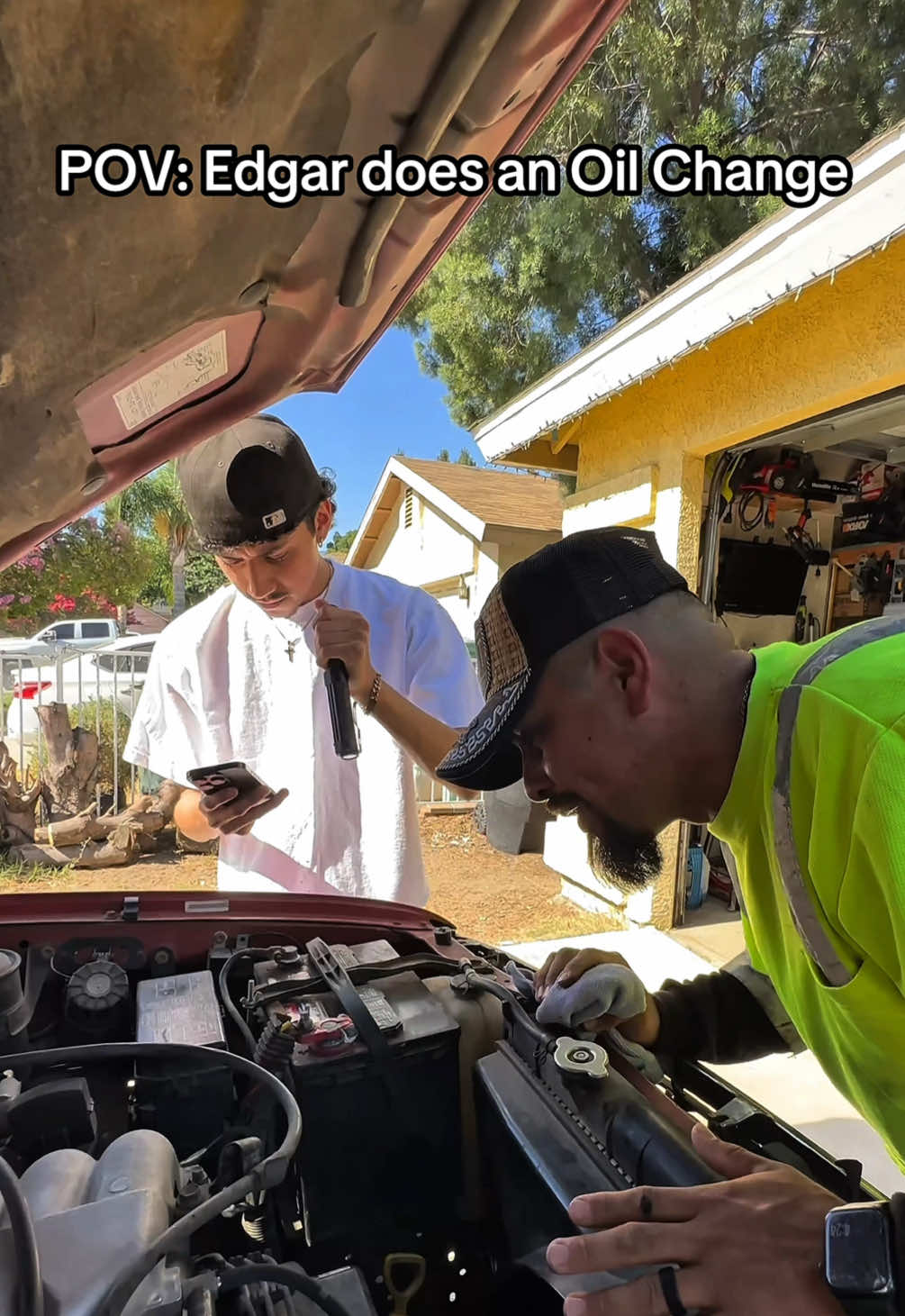 when Edgar does an oil change 😭 #fyp #foryoupage #kickbackcrew #skits #comedyskit #relatable #edgar #noquemacuh #cuh #takuache #oilchange 