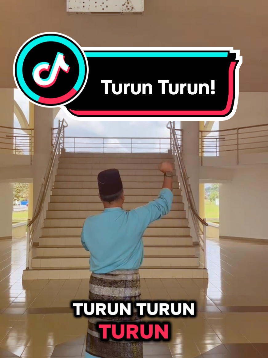 Effort betui... Min faham cara masing-masing lecturer nak kekalkan fokus students elak tak sengaja ponteng kelas di universiti 😂... #turun #iptn #ipts #mahasiswa #mahasiswi #lecturer #lecturerlife #students #studentlife #campus #campuslife #kampus #kedah #fasttrack #spm #utara #kelas #kuliah  #fypdonggggggg 