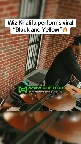 Whiz Khalifa performs black and yellow #wizkhalifa #music #rap #viral #blackandyellow 