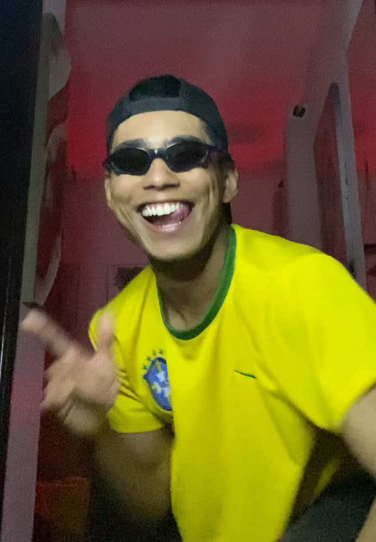 É o God! Dc: me 😎🕺🏽