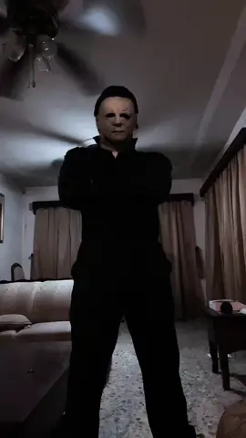 Come on Lauire let’s go party! . . . . . . . . . . . . . . . . . . . . . . . . . . . . . . . . . . . . . . #fypシ゚ #scream #halloween #ghostface #michaelmyers 