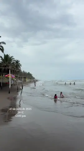 Monte Gordo, Costa Esmeralda, Veracruz, después de una noche muy lluviosa #fyp #Veracruz #beachday #CostaEsmeralda #playa #parati #mar 