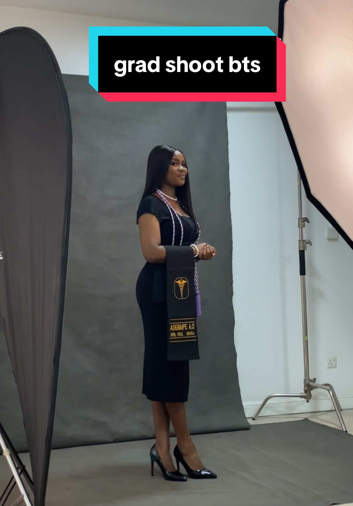 my photographer paid attention to me, and i lovedddd how my pictures turned out 🥹  📸 @Aisha Ife  #fyp #foryoupage #graduate 