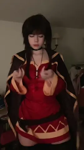 EXPLOSIOOONNN  #megumin #megumincosplay #meguminkonosuba #konosubamegumin #konosubacosplay #cosplay #cosplayer #konosuba #fyp #zenni #zennilis #foryoupage 