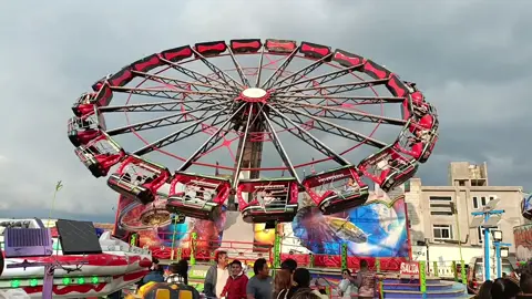 Super padre la Feria de Santiago Acutzilapan, Atlacomulco, Edo. de México #feria #Feria2025 #juegosmecanicos #fiesta #humor #risa #edomex 