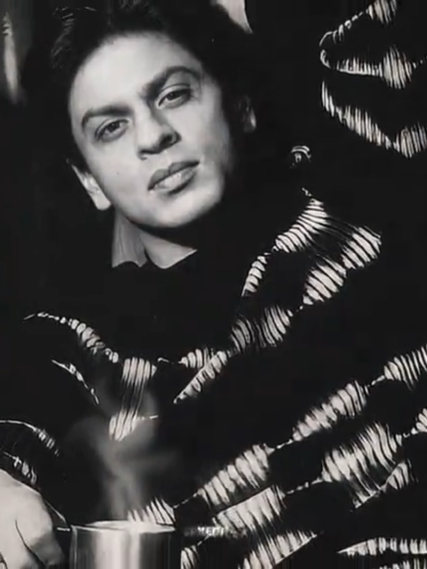 Speaks to me... #shahrukhkhan #srkeditzz #srkfans #pleaseunfrezzemyaccount #viralvideofypシforyoupageシ 