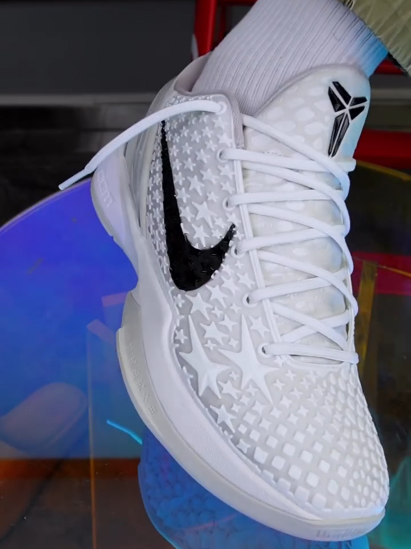 Como amarrar um tênis How to lace sneaker • #nikee #niketalkk #kobee #kobebryant #kobeforever #blackmamba #brucelee #kobe5bruceleee #kobe6 #og #kobe5rings #5rings #kobe6italiancamo #kobe #kobeprotro #kobe5 #kobe4 #retro #sneakerhead #sneakers #sneakeraddict #sneakeroftheday #ballislife #basketball #kicksology #kicks #kobe4 #kobe6Allstar