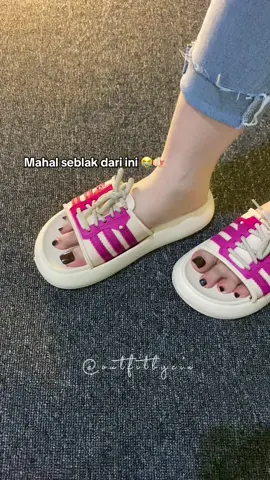 Bisa bisanya sandal sebagus ini cuma 27ribu 😭🫵🏻 disclaimer harga diskon bisa berubah sewaktu -waktu #sandal #sandalwanita #sandalkaret #sandalviral 