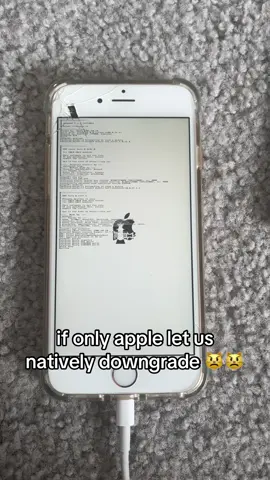 everyone needs to experience old ios, it’s just so much better and smoother on these legacy devices #fypシ #techtok #foryou #newphonecheck #iphone6s #rosegold #ios10 #apple #iphone #2016 #viral #viralvideo @apple 