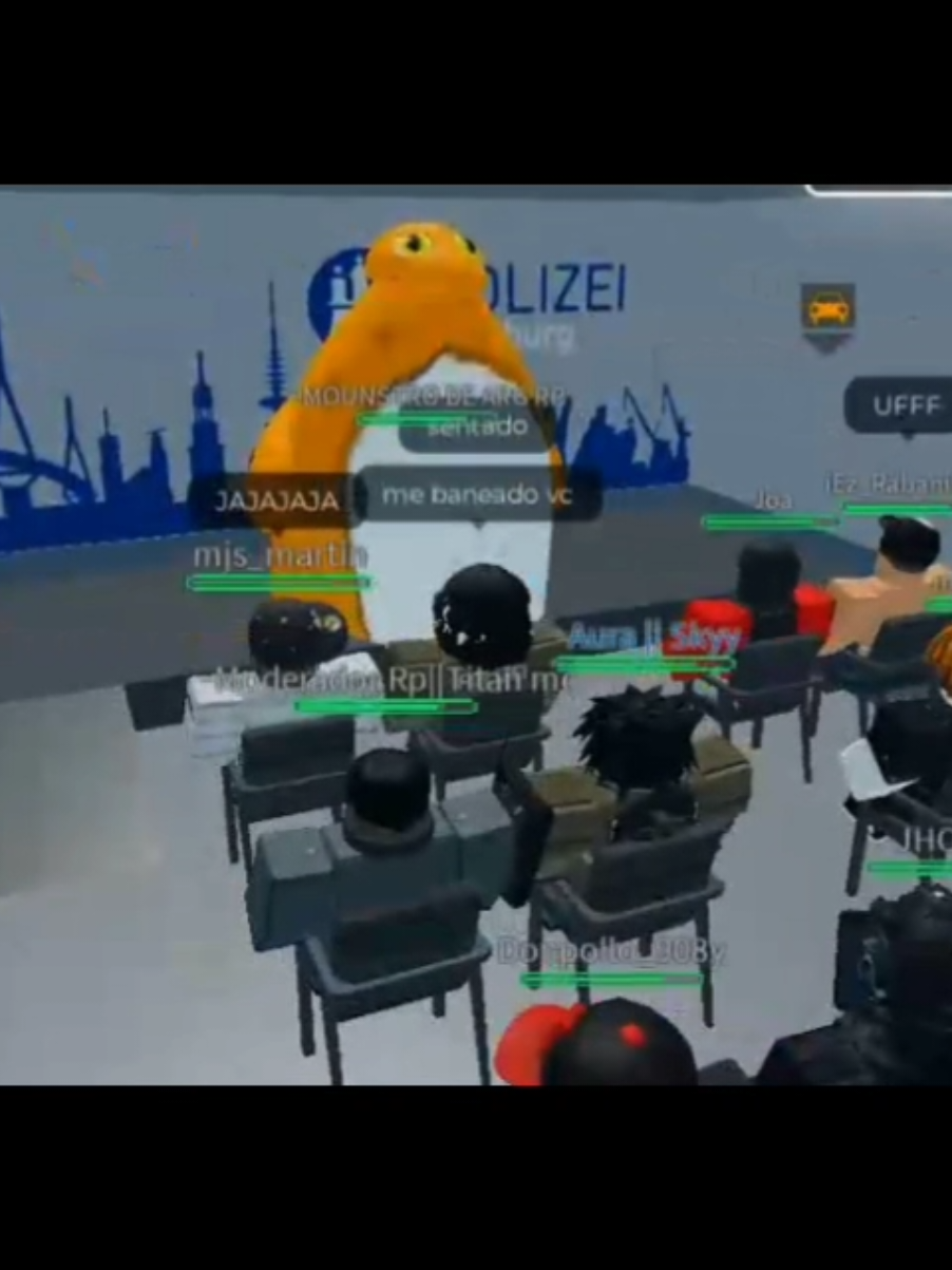 Es una jirafa gente? 🗣 #Viral #emergencyhamburg #fpyシ #xyzcba #eventoroblox #parati #discord #argentinarp 